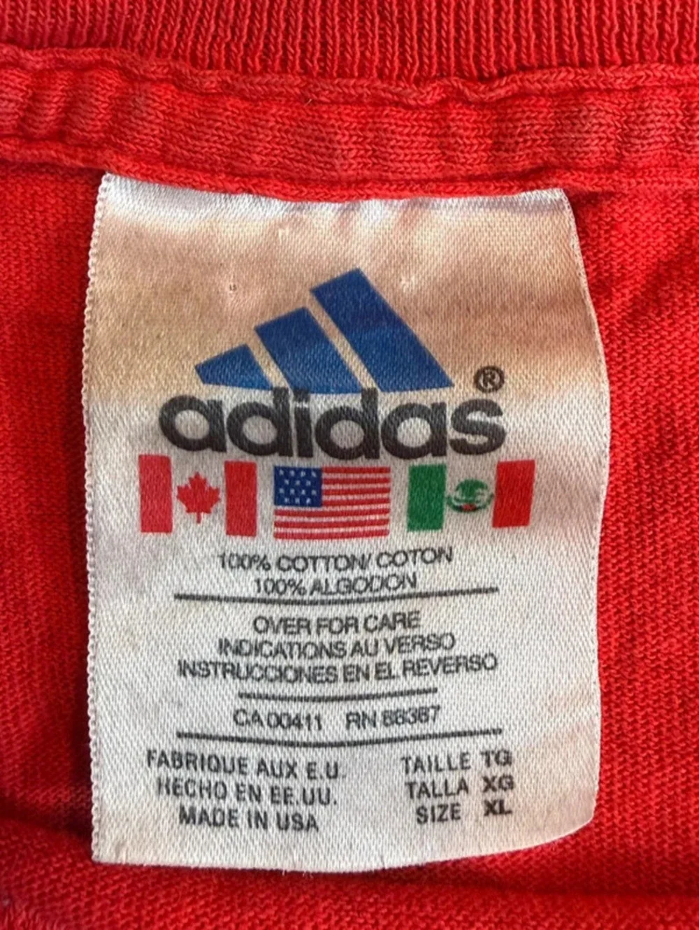 Vintage Adidas Tampa Bay Buccaneers T Shirt Mens XL Red NFL Made in USA Graphic